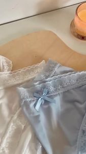 SEA AMILA ชุดชั้นในผ้าไหมไอซ์สีเรียบง่ายแต่งขอบลูกไม้สำหรับผู้หญิง