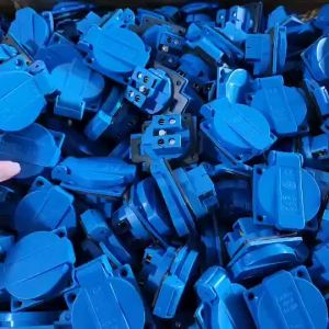 Multifungsi tahan ledakan tahan air tali tutup soket standar Eropa （IP44-312）/Panel mounting 2p 16a Colokan Genset Socket AC Waterproof