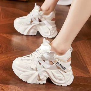 รองเท้ากีฬาผู้หญิงหนังแท้ระบายอากาศได้ดี ทรงหัวมน ส้นกลาง ทรงสวมสบาย ฤดูร้อน 2025 รองเท้าเดินสบายๆ แบบสวมสบายๆ