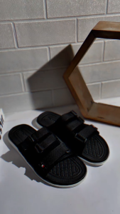 RedRox Slippers Hitam Putih CODE CYCLOPS VORN - 07