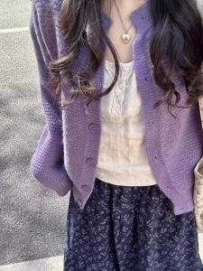 Áo Len Cardigan Dệt Kim Màu Tím Thanh Lịch Cho Nữ Mùa Xuân 2025 Áo Khoác Ngoài Mềm Mại Lười Biếng Thoải Mái Phong Cách Hàn Quốc Dáng Rộng