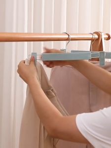 Móc nhựa đen kẹp treo quần áo mắc áo dạng kẹp treo đồ chông trơn tuột chất liệu cứng cáp bền bỉ