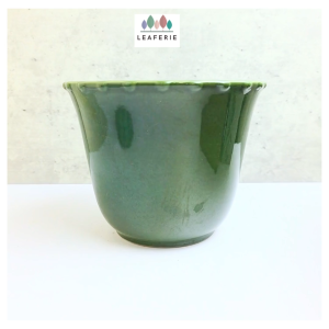 The Leaferie Alto plant pots. Ceramic flowerpot . flowerpots . flower pot planter planters Flowers