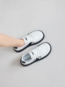 Warrior | รองเท้าผ้าใบลายแพนด้าระบายอากาศได้ดีสำหรับผู้หญิง ฤดูใบไม้ผลิและฤดูใบไม้ร่วง รองเท้าผ้าใบแบบทันสมัย ทรงสี่เหลี่ยมกลม หัวเข็มขัด วัสดุพื้นรองเท้า PVC