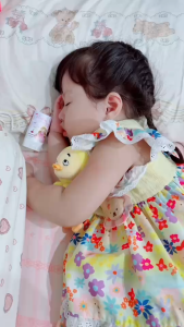 บาล์มหอมแดง darling little kidz สูตรออร์แกนิค หอมผ่อนคลาย หายใจโล่ง ไม่ฉุน ใช้ได้ตั้งแต่เด็กแรกเกิด (ขนาด5g)