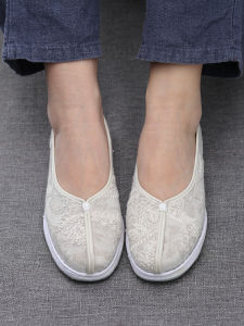 Embroidered Shoes Hanfu Womens Ancient Style Thousand Layer Bottom Cloud Climbing Shoes Old Beijing Summer Chinese Flat White Cloth Shoes
