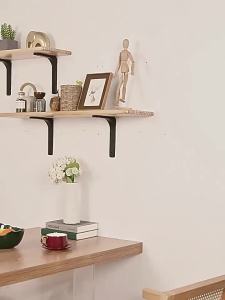Wall-mounted Wooden Shelf