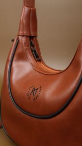 Lituhayu Moonzaya Tas Bahu Selempang Model Bulan