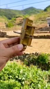 Bản Lề Cửa Lò Xo Tự Động Đóng Kích Thước 100mmx64mm Lắp Phù Hợp Cho Hầu Hết Các Loại Cửa Gỗ - Nhôm - Sắt