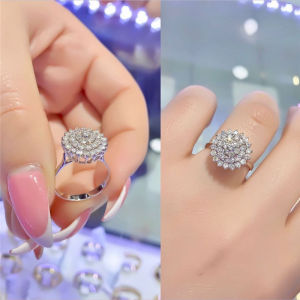 Huitan Luxury Flower Shaped Rings for Women Full Paved CZ Bling Bling Wedding Ceremony Party Lady Accessories New Trendy Jewelry