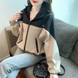 Color Block Short Jacket Womens Casual Hiking Coat Spring Summer New Style Small Size Polyester Fiber 3D Effect Bright Surface