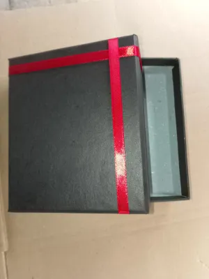 BOX HAMPERS BOX KADO POLOS KARDUS PACKAGING.16×14×7