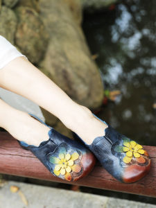 New Chinese Style Floral Womens Fashion Shoes Versatile Casual Mom Shoes Spring Autumn Thick Heel Comfortable Leather Inner