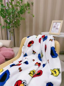 ผ้าคลุมสุนัขลายดอกไม้และดาว ผ้าคลุมห้องนอนสไตล์สวีเดน ผ้าคลุมสุนัขแบบป้องกันความร้อนสำหรับนักเรียนหอพัก ผ้าคลุมห้องนอนแบบป้องกันความร้อน