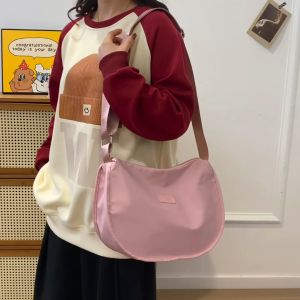 Tas Tangan & Selempang: Tas Jinjing Cantik Buat Kuliah