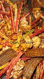 Seblak kering Campur/Mix Pedas Daunjeruk 1kg Yosh Cemilan