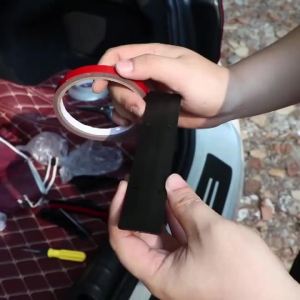 New Product 4pcs Car Rear Bumper Lip Diffuser Splitter Spoiler Scratch Protector Fin Trim Caps Exterior Accessory