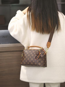 Trendy Ladies Bag 2025 New Autumn Winter Versatile Floral Print Handbag British Style Soft Handle Internal Zipper Closure