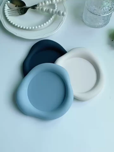 Cloud Shaped Silicone Coasters Heat-resistant Non-slip Cup Mats for Coffee and Tea Thermal Insulation Mug Pads for Home & Office pad Pad Table Protector