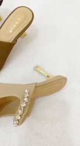Genny Adisty - Sepatu Heels 7 cm Wanita 18450010 Hiasan Blink Blink