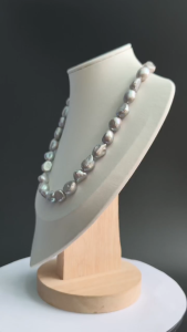 [ Woosilver ] Vòng Cổ Trai Ngọt Baroque Xám Ánh Khói - Secondhand - NTN122