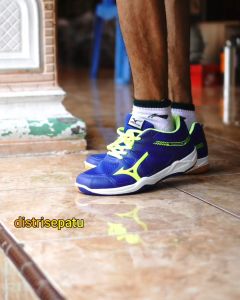 Mizuno Thunderblade Sepatu Badminton Dan Voli Terlaris Berdecit Anti Licin Ukuran 39-43