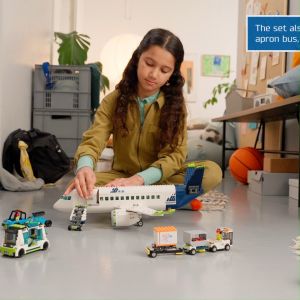 LEGO CITY 60367 Đồ chơi lắp ráp Máy bay chở hành khách (913 chi tiết)