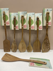 Natural Cherry Wood Kitchen Spatula No Paint No Wax Cooking Utensil for Stir-Frying Vegetables And Cooking in Home Use