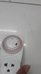 Ổ cắm hẹn giờ điện quang MT03(1 ổ 3 chấu đỏ đen)