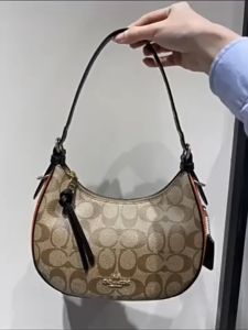 New Aria26 Classic Old Flower Head Layer Leather Handheld Underarm Pea Bag Single Shoulder Cross Shoulder Crescent Bag for Women c8163 Size:  21 * 18 * 8cm