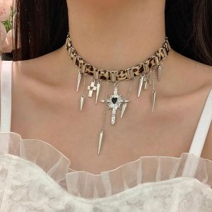 Spicy Girl Leopard Print Rivet Cross Necklace Women Choker Y2K Sweet Cool High-End Sensation Clavicle Chain Alloy Pendant