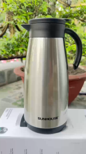 Ấm giữ nhiệt pha trà 1.4L INOX 304 SUNHOUSE KS-TH1400TI là sản phẩm lý tưởng cho các gia đình yêu thích sự tiện lợi
