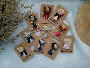 Greeting card dengan Dried flowers bouquet / Kartu Ucapan buket bunga kering / Kartu ucapan Aesthetic / Mini Buket edelweis