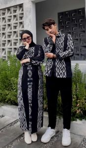 baju tenun couple toraja hitam - dress tenun toraja hitam - set couple pasangan kondangan - tenun couple pasangan