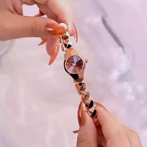 Ladies Fashion Watch Rose Gold Gold Tone Stainless Steel Bracelet Quartz Movement Waterproof Wristwatch Elegant Casual Women’s Accessories
