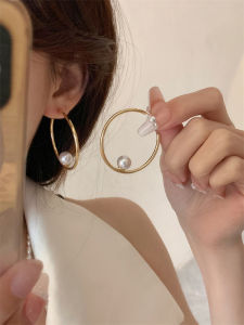 925 Silver Needle Fancy Elegant Pearl Earrings Female Work Clothing Earrings Face Slimming 925 Silver Needle Personalized Ear Studs