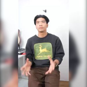 Benston อูคูเลเล่ไม้ เริ่มต้น 21 นิ้ว อูคูเลเล่ไม้ กีตาร์ฮาวายสี่สาย สำหรับผู้ใหญ่และเด็ก เนื้อสัมผัสดีเล่นง่ายคุณภาพเสียงดีทนทาน