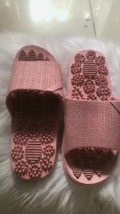 Dép lê nữ massge đi trong nhà thông thoáng linh hoạt có gai êm chân