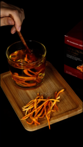 Đông trùng hạ thảo Kingdom Herb chính hãng hữu cơ hộp 5 gram nấm đông trùng hạ thảo sấy thăng hoa thượng hạng