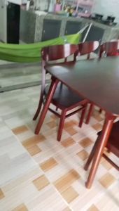 Bộ bàn ăn 4 ghế bàn ăn 6 ghế cabin lai sang trọng - chất gỗ cau su chống mối mọt và thấm nước