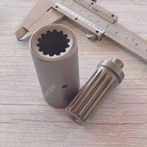 (สั้น ไม่มีเกลียว) คูโบต้า L3408 / L3608 / L4508 / L4708 ปลอก+แกน ตัดต่อ เดือยหมู-หน้า (Kubota) ชุดตัดต่อเดือยหมู เฟืองตัดต่อ แกนเพลา แกนตัดต่อ เฟืองเดือยหมู