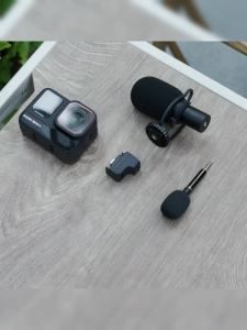 Bộ Chuyển Đổi Mic JJC Cho Insta360 Ace Pro 2 Cổng Âm Thanh Type-C 35mm Bên Ngoài Có Hỗ Trợ Sạc Phụ Kiện Máy Ảnh Hành Động Thể Thao