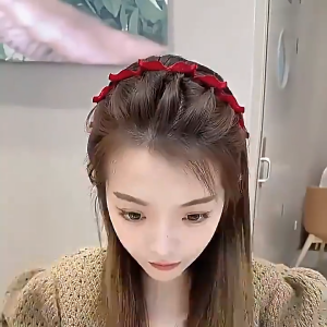 Simple elegant and fashionable Vintage Velvet Forehead Braided Hair Hoop
