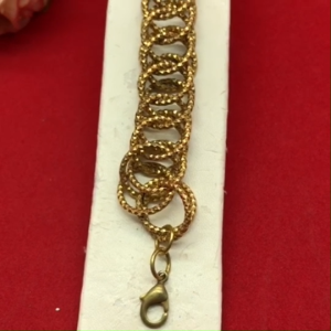 สร้อยข้อมืองานดิบทองเหลืองลายห่วงคล้องตัดลาย ความยาว 8 นิ้ว เเฟชั่น งานดิบยังไม่ได้ชุบ ทองเหลืองโบราณ ใส่ได้ทุกโอกาส พร้อมส่ง