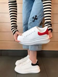 Giày Thể Thao Nữ MCQ Phối Gấu 6CM PS335-1355