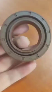 ชุดซีลน้ำมันกันน้ำโคลน MC 4 ชิ้นสำหรับการป้องกันเพลา Tiller แบบหมุน