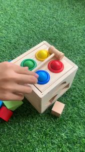 Đồ chơi hộp thả khối đập bóng thả hình đồ chơi đập bóng thả hình khối gỗ rèn kĩ năng vận động thể chất cho bé