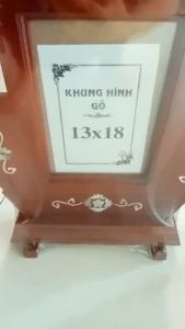 Khung ảnh thờ gỗ cao cấp 13x18 có chân đế đẹp bền chắc chống ẩm mốc bảo vệ ảnh
