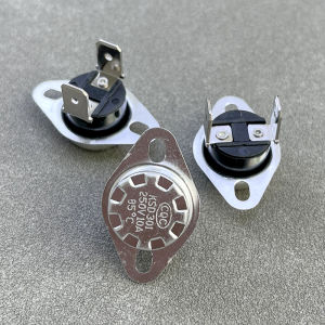 KSD30110A สวิตช์ควบคุมอุณหภูมิเครื่องจ่ายน้ำ250V ปกติปิดเทอร์โมสตัท85 90 95องศาเซลเซียสพร้อมหัวเข็มขัดแบบงอ