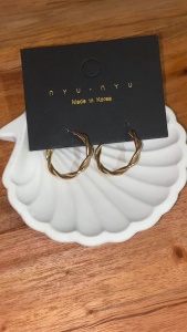 Anting Hoop Kepang Emas Korean Style – Twisted Triple Texture Gold Hoop Earrings A413